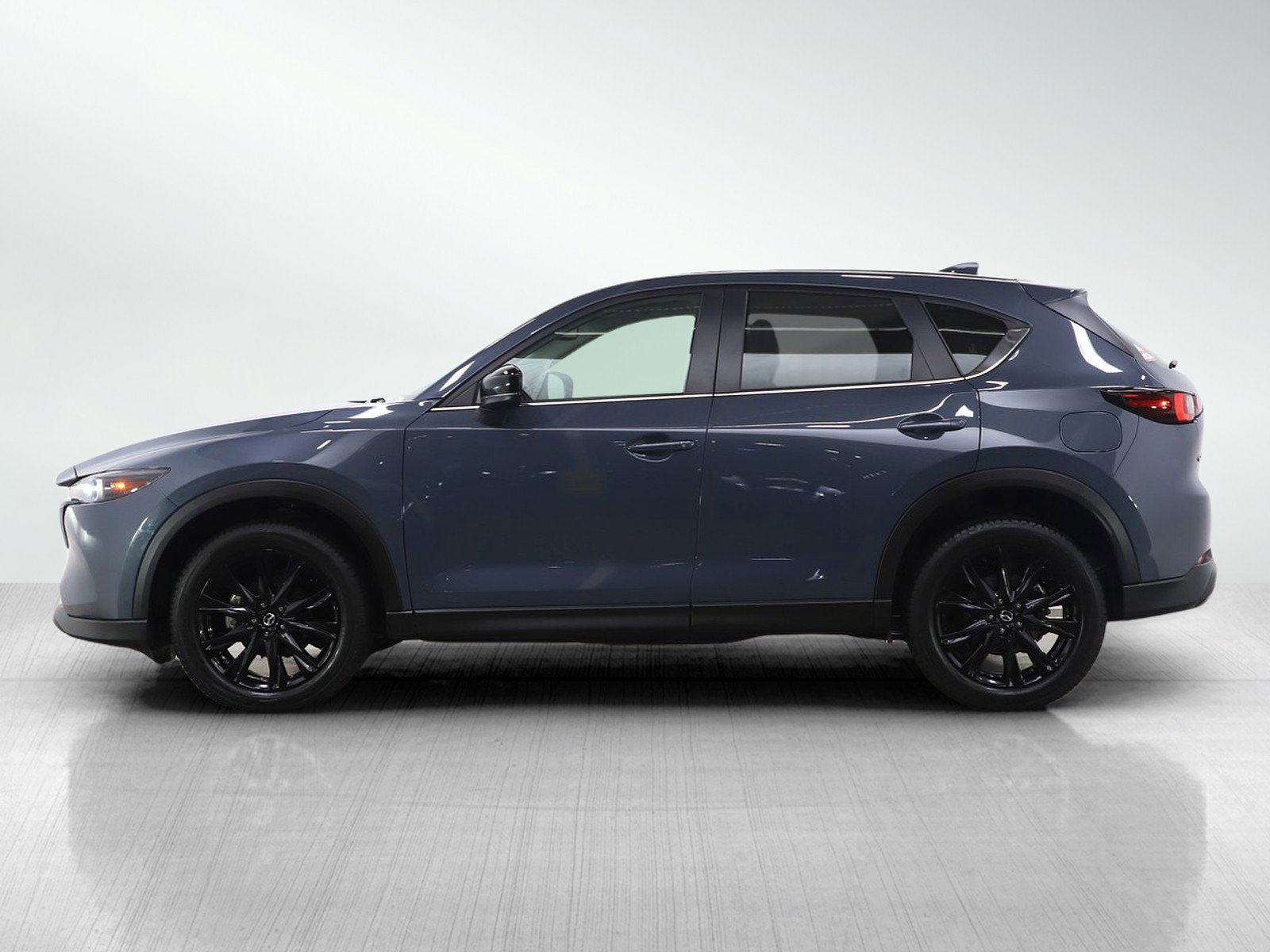 Used 2023 MAZDA CX-5 Carbon Edition image 2