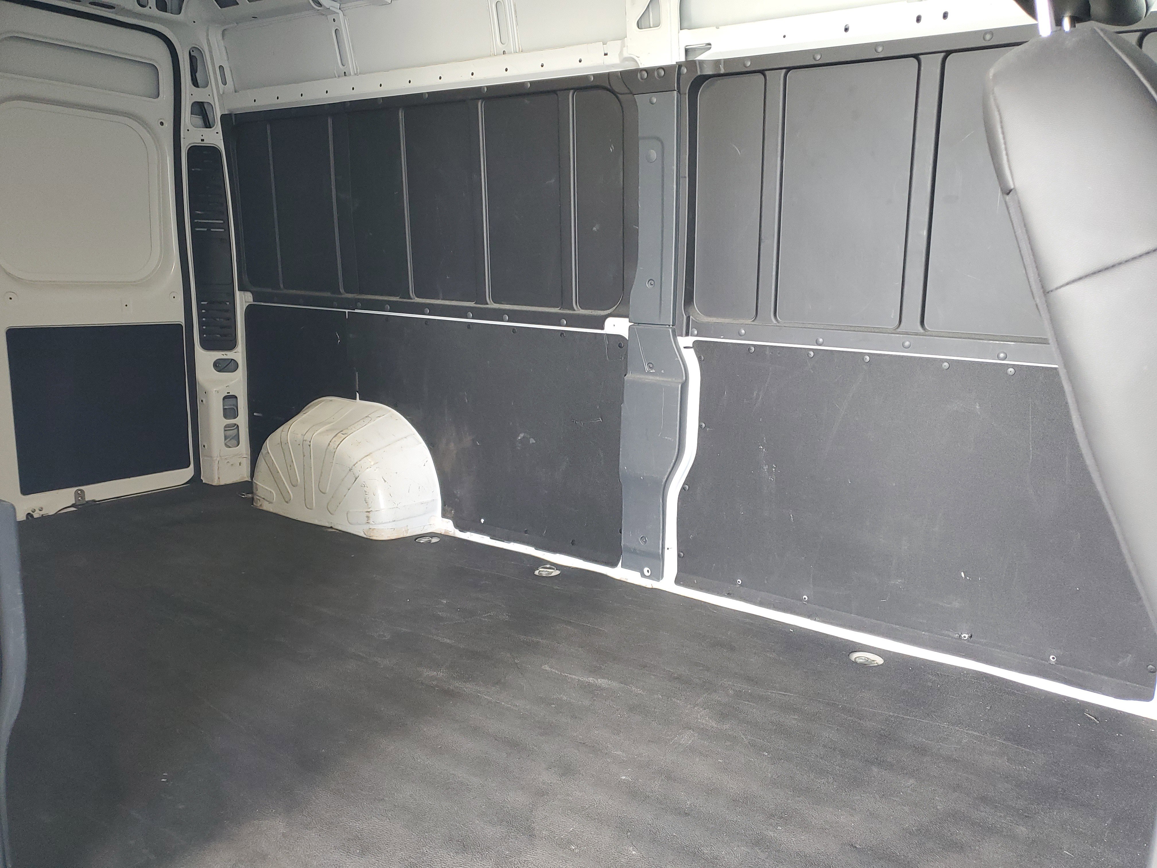 Used 2025 RAM ProMaster 2500 w/ Convenience Group FWD image 9