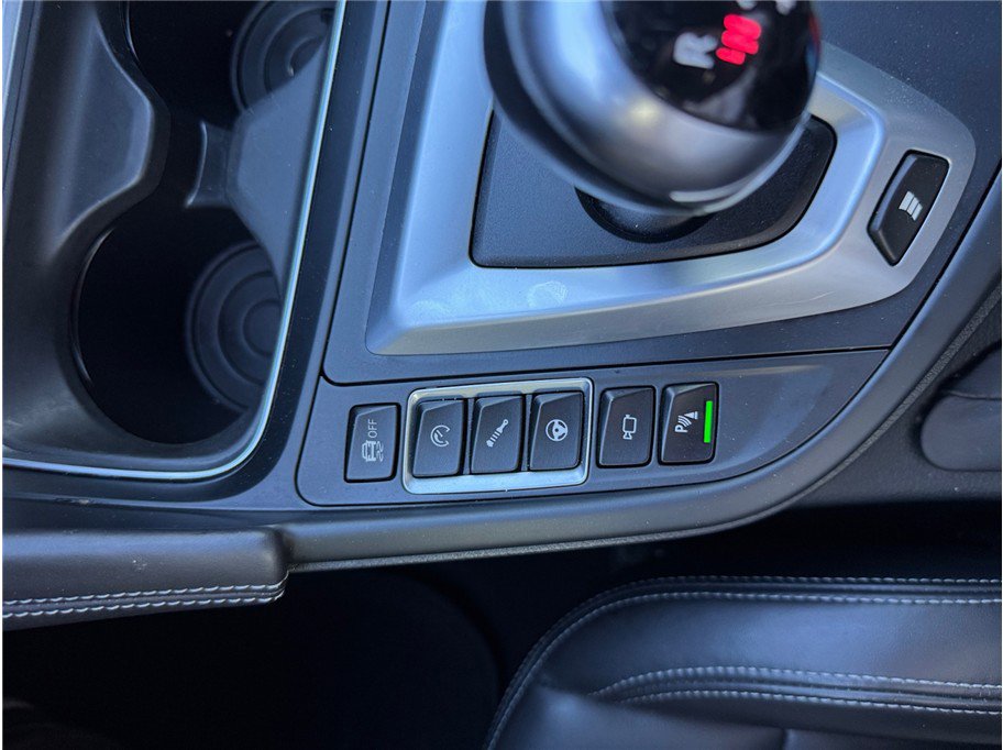 Used 2017 BMW M3 RWD image 19