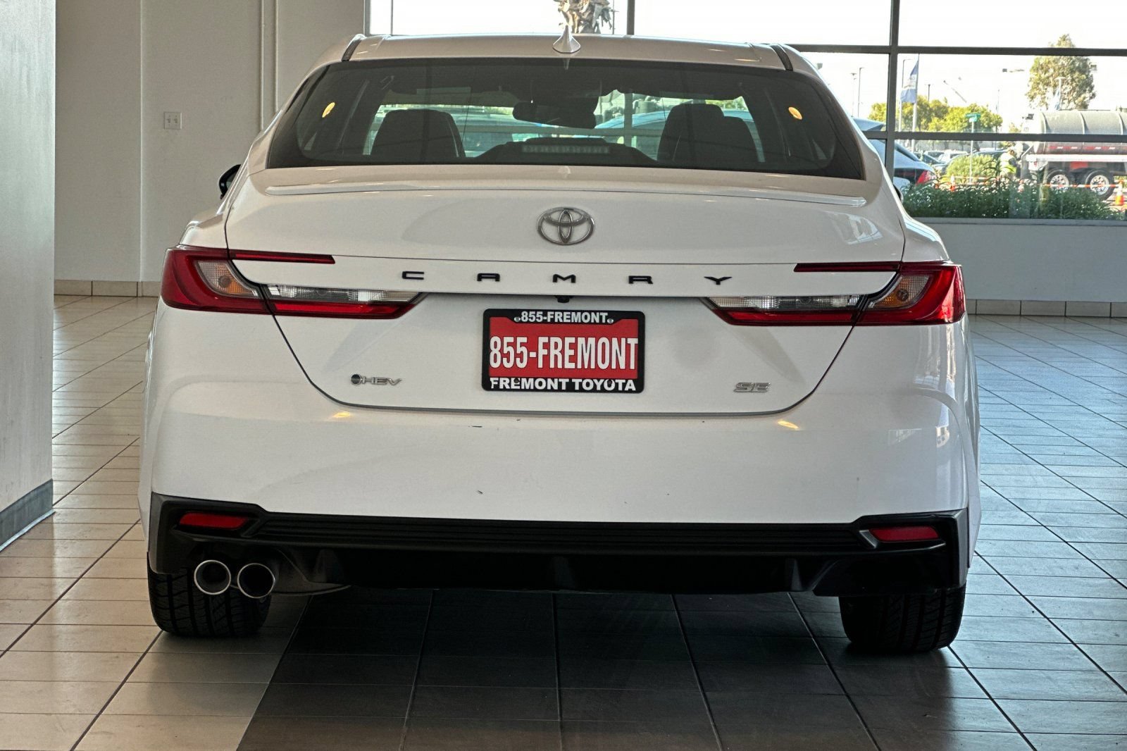 Certified 2025 Toyota Camry SE FWD image 5
