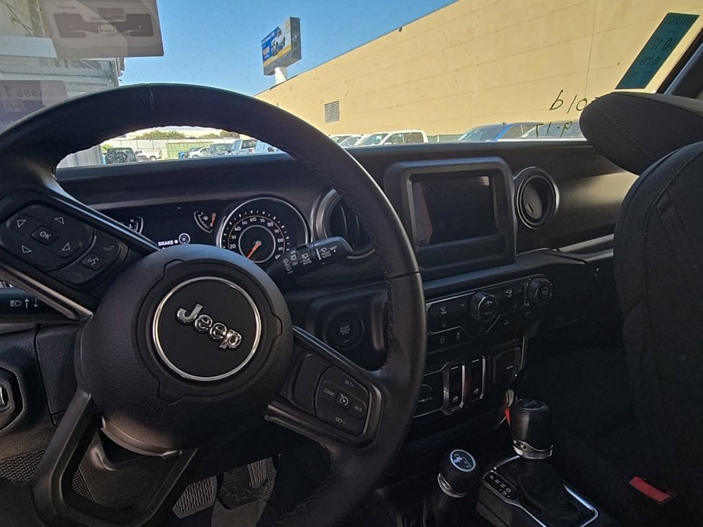 Used 2022 Jeep Wrangler Willys image 5