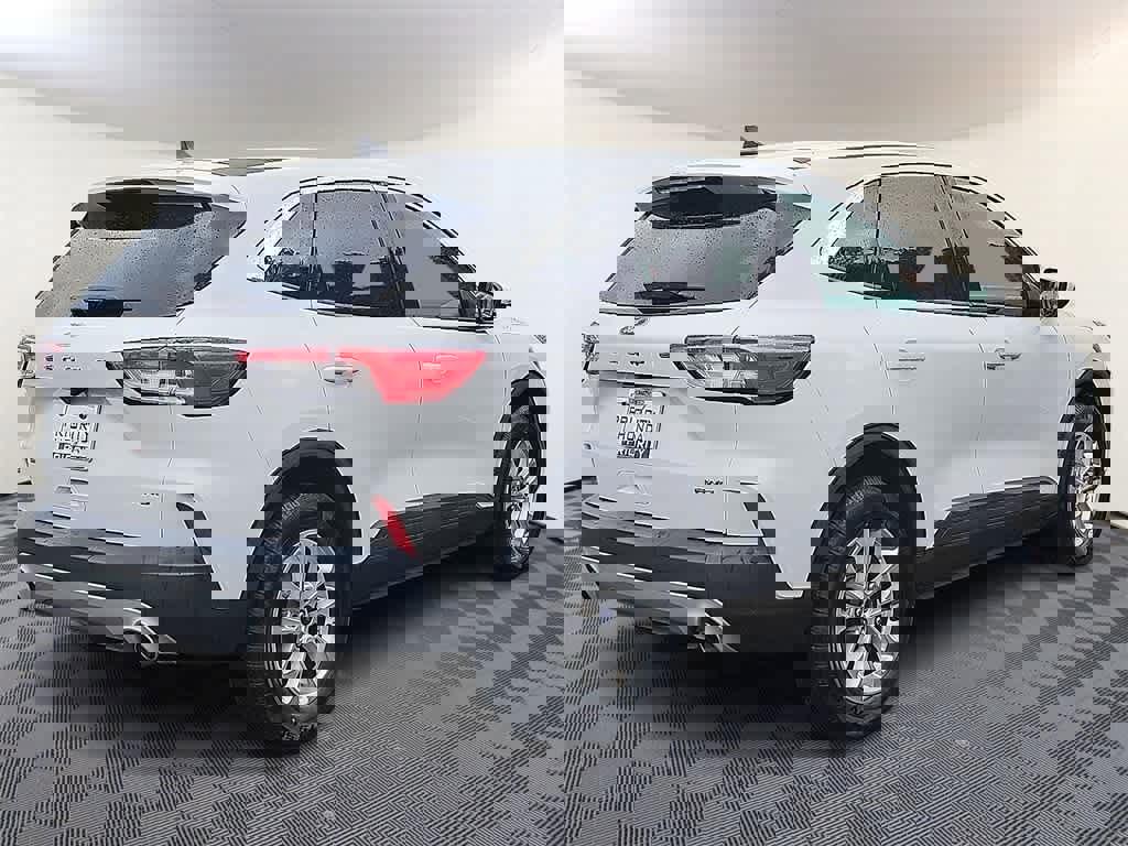 Used 2021 Ford Escape SE w/ Convenience Package image 4