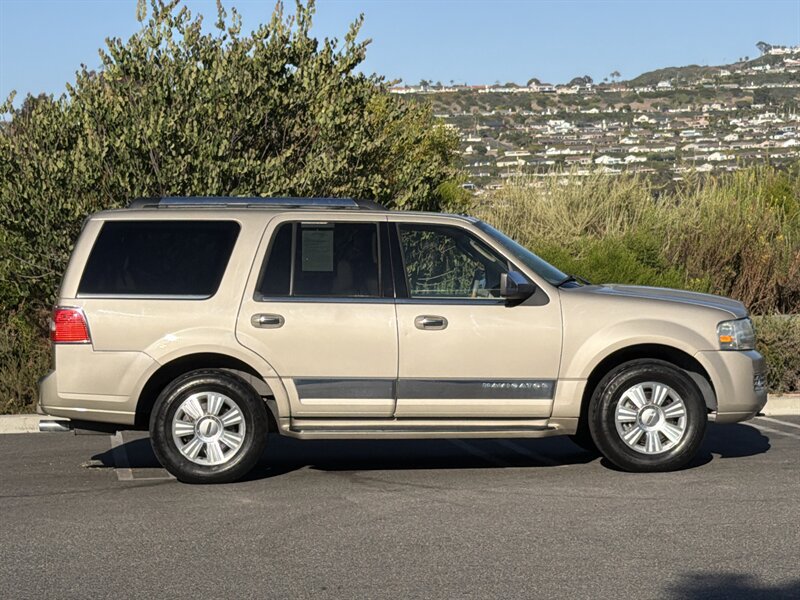 Used 2008 Lincoln Navigator 2WD image 8