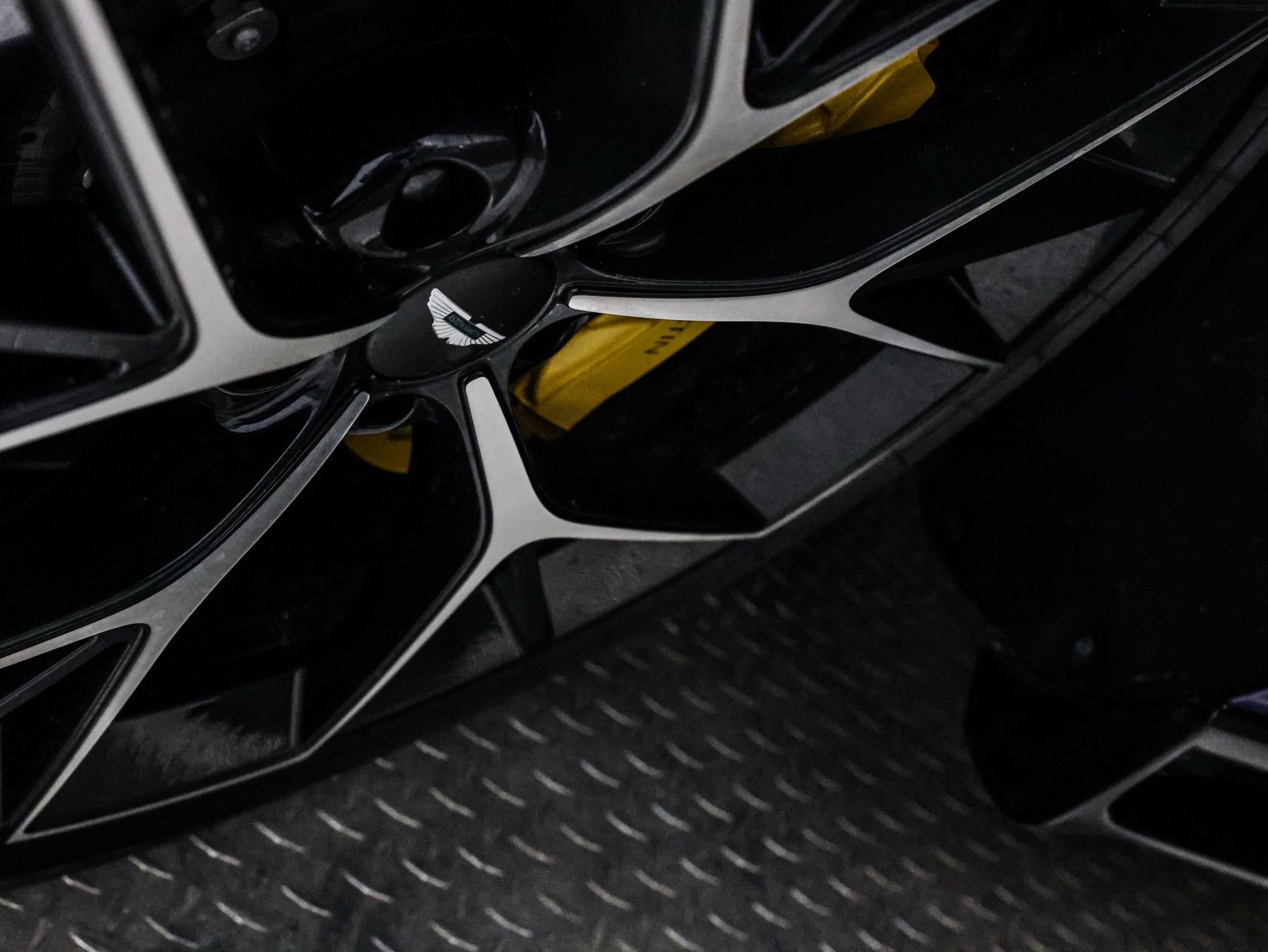 Used 2025 Aston Martin DBX 707 image 46