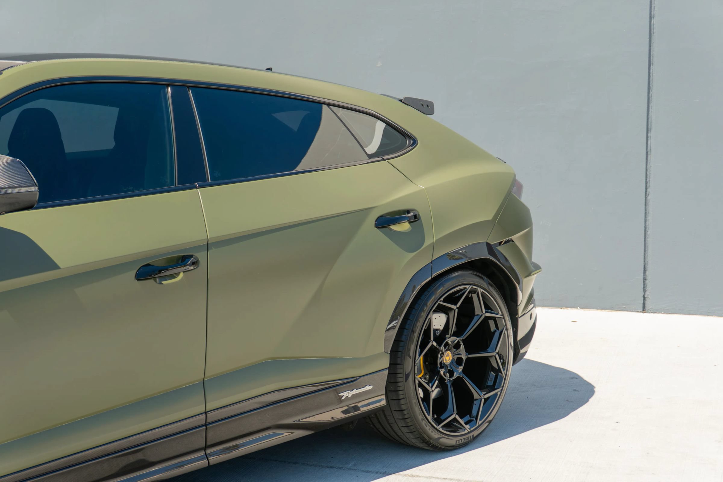 Used 2024 Lamborghini Urus Performante AWD/4WD image 26