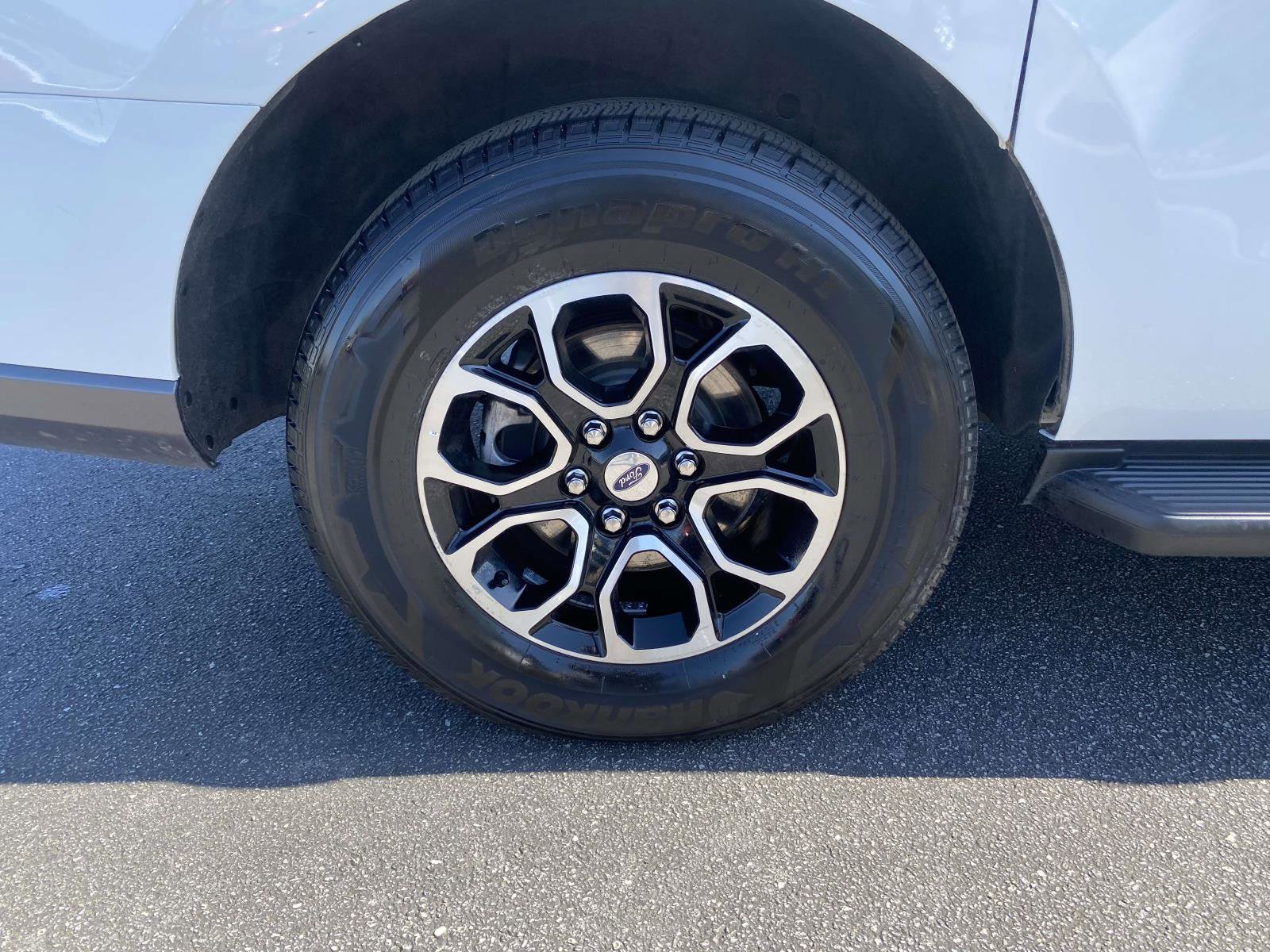 Used 2024 Ford Expedition Max XLT AWD/4WD image 9