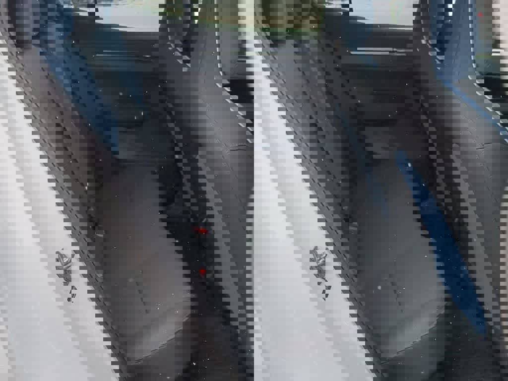 Certified 2025 Volvo EX30 Plus w/ Protection Package Premier image 19