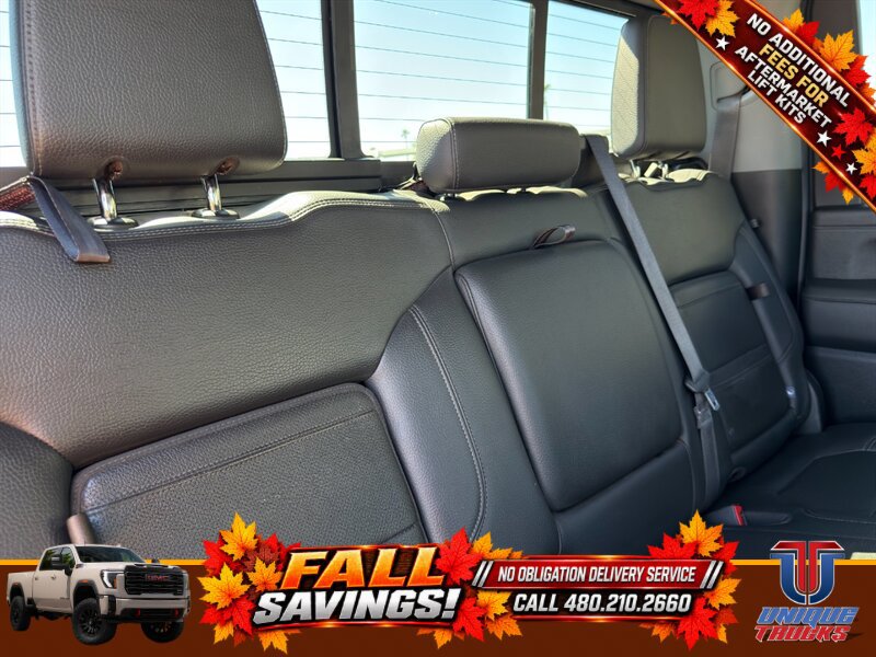 Used 2021 GMC Sierra 2500 Denali w/ Denali Black Diamond Edition AWD/4WD image 30