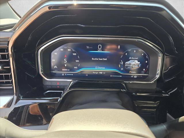 Used 2024 Chevrolet Silverado 1500 LT RWD image 11