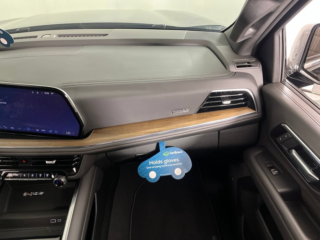 Certified 2025 Chevrolet Tahoe High Country AWD/4WD image 19