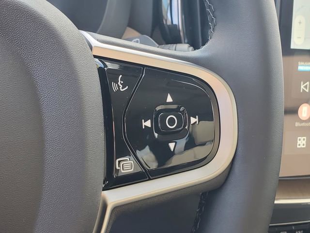 New 2026 Volvo XC60 B5 Plus w/ Protection Package Premier image 18