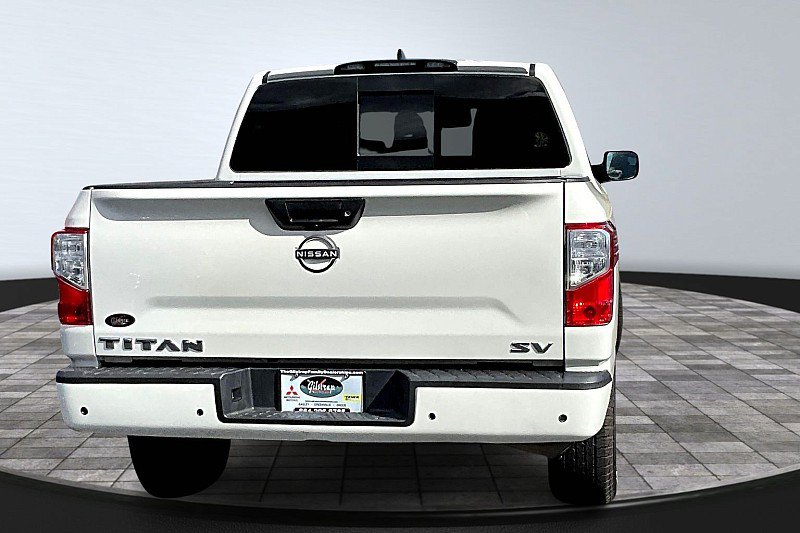 Used 2023 Nissan Titan SV RWD image 4