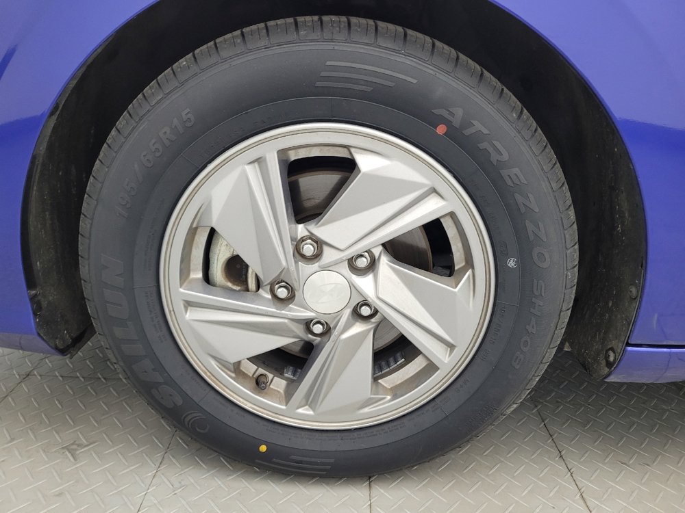 Used 2024 Hyundai Elantra SE FWD image 31