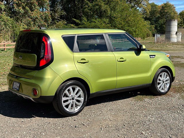 Used 2018 Kia Soul + FWD image 9