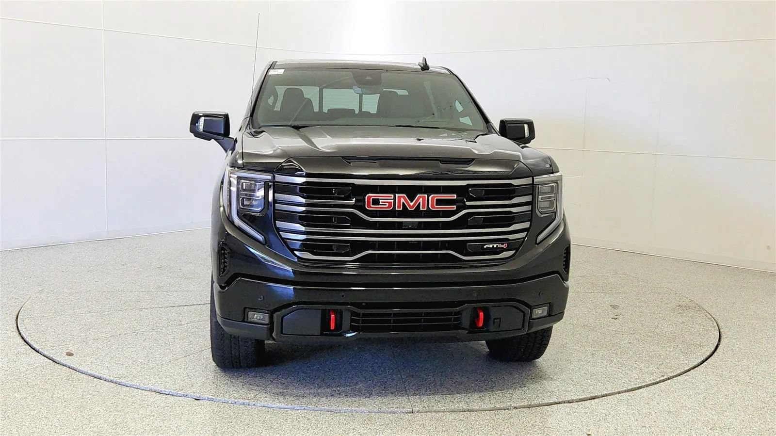 Used 2025 GMC Sierra 1500 AT4 w/ Technology Package AWD/4WD image 2