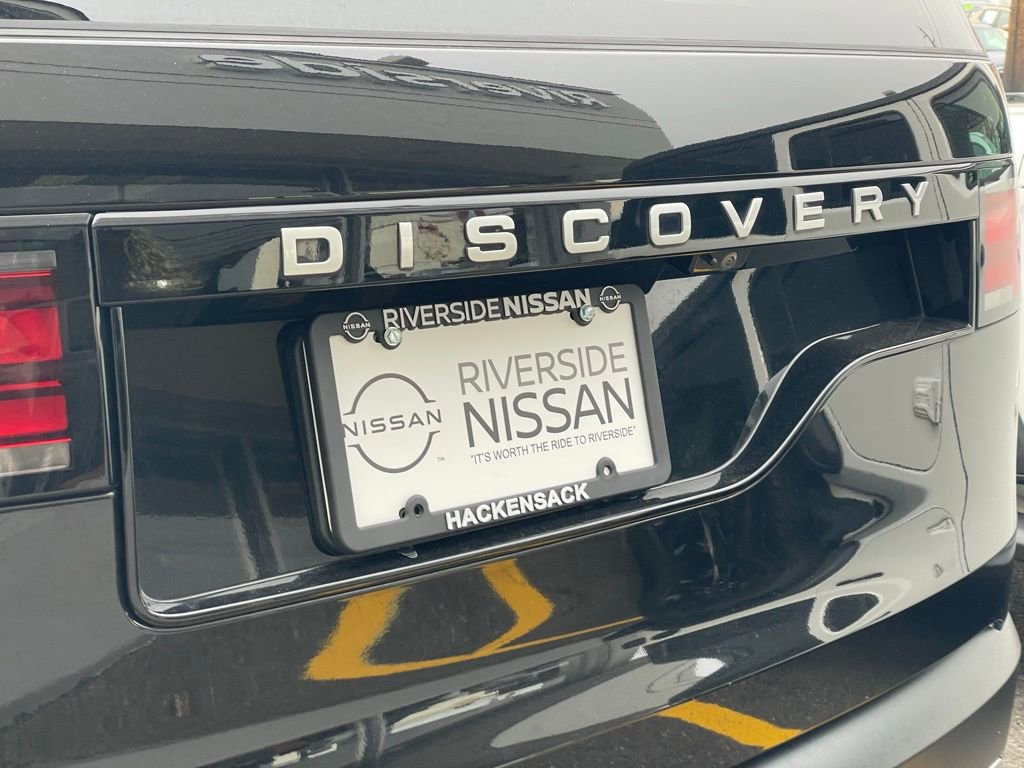 Used 2025 Land Rover Discovery S AWD/4WD image 29