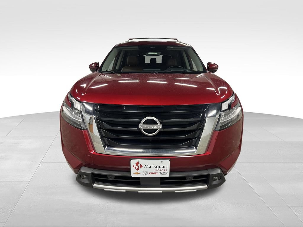 Used 2023 Nissan Pathfinder Platinum AWD/4WD image 3