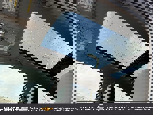 Used 2018 Chevrolet Equinox Premier image 32