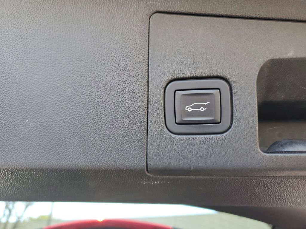 Used 2017 Cadillac XT5 Premium Luxury w/ Driver Assist Package image 27