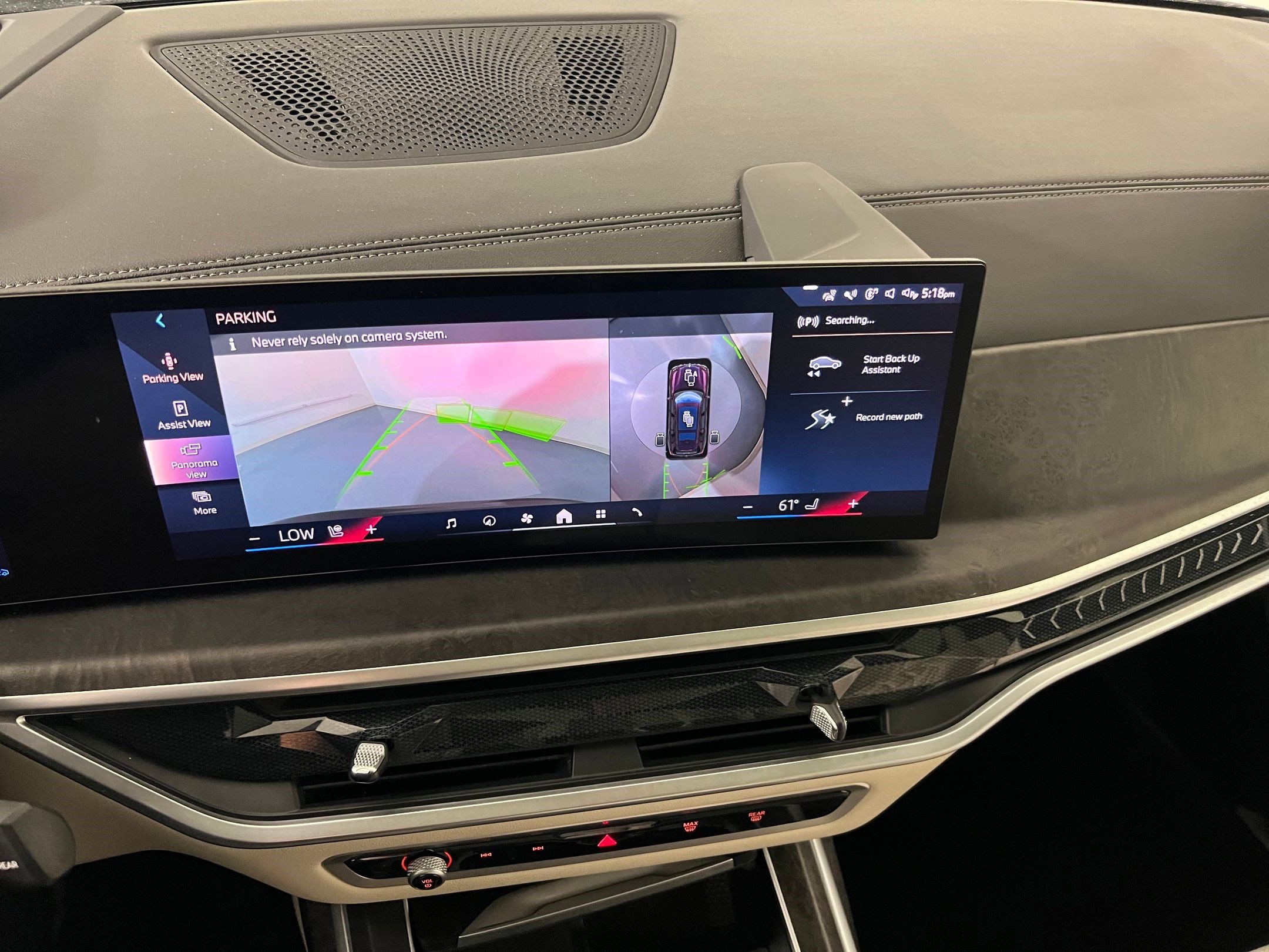 Certified 2024 BMW X7 xDrive40i w/ M Sport Package image 29