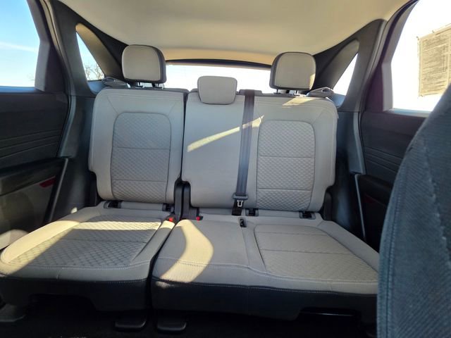 Used 2022 Ford Escape SE w/ SE Sport Appearance Package image 31