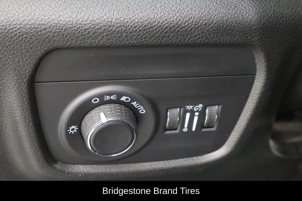 Used 2021 Jeep Grand Cherokee L Laredo AWD/4WD image 24