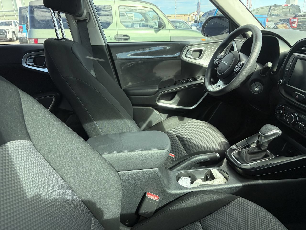 Certified 2025 Kia Soul LX w/ LX Technology Package FWD image 12