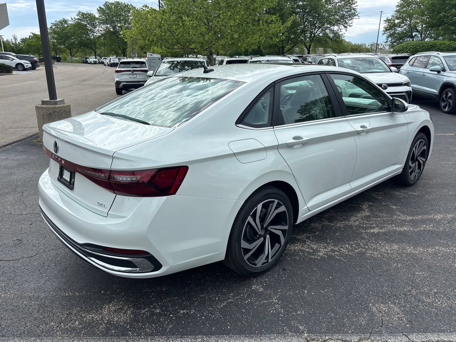 New 2026 Volkswagen Jetta SEL FWD image 5