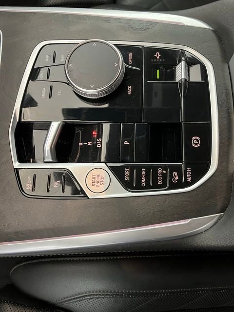 Used 2023 BMW X7 xDrive40i w/ M Sport Package image 17