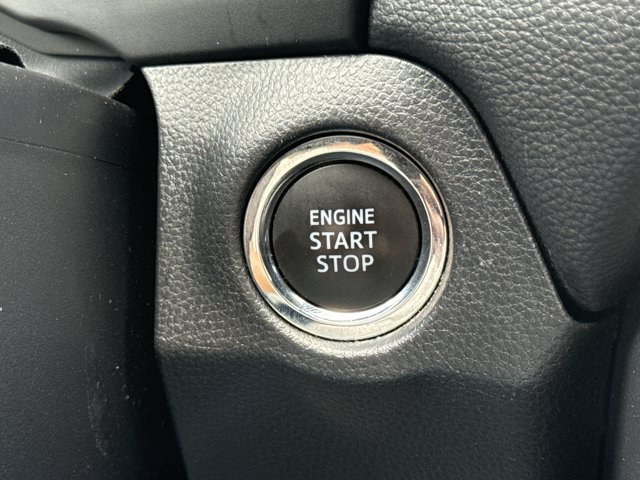 Used 2025 Toyota RAV4 XLE FWD image 19