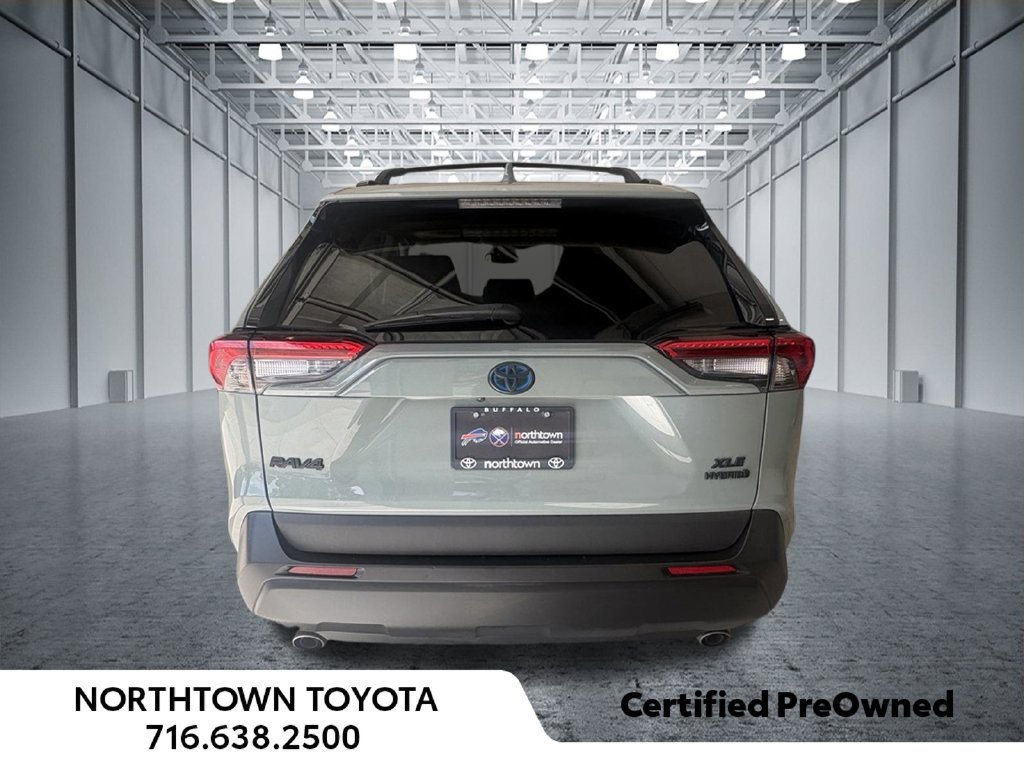 Used 2023 Toyota RAV4 XLE Premium AWD/4WD image 7