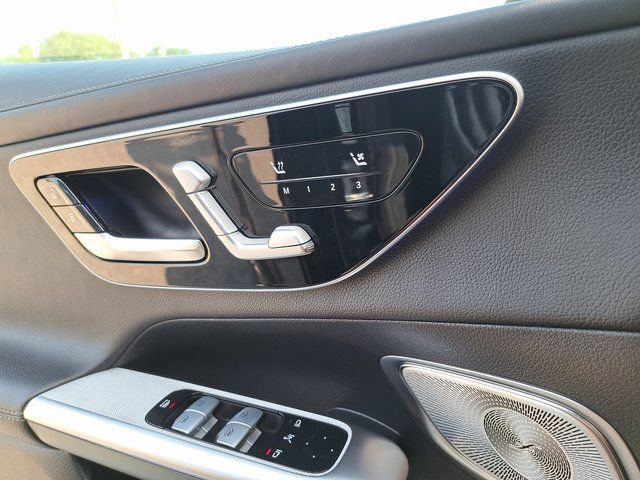 Used 2023 Mercedes-Benz GLC 300 4MATIC image 23