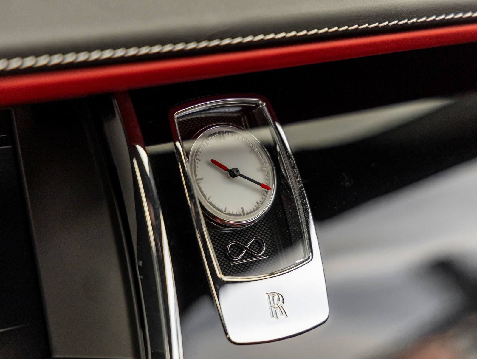 Used 2018 Rolls-Royce Wraith RWD image 39