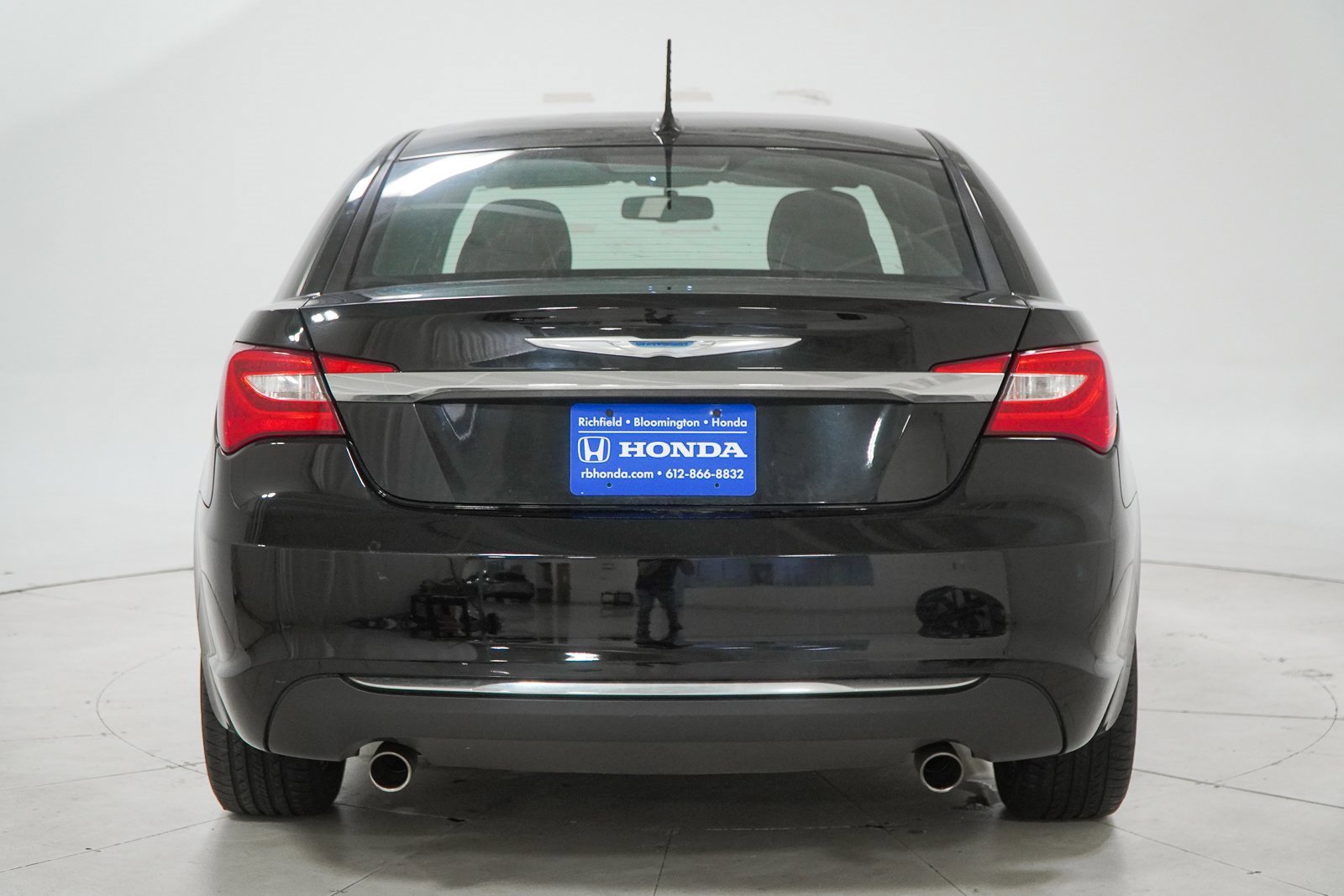 Used 2013 Chrysler 200 Limited image 7