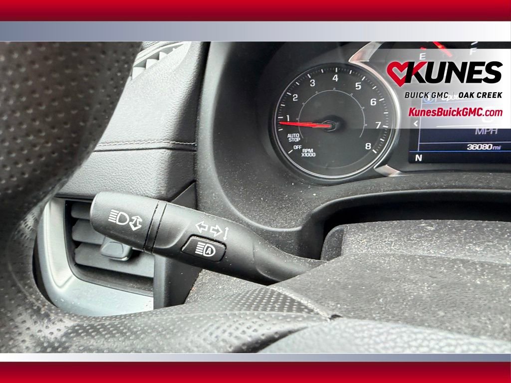 Used 2022 GMC Terrain SLE w/ Driver Convenience Package image 18