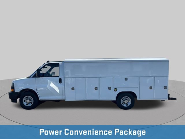 Used 2021 Chevrolet Express 3500 w/ Power Convenience Package RWD image 2