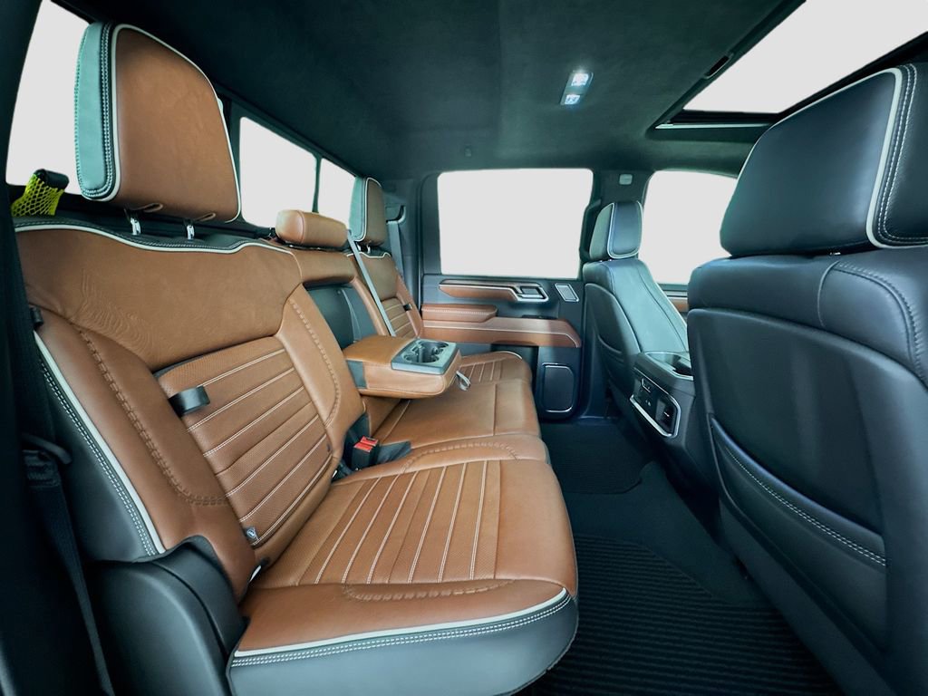 Used 2024 GMC Sierra 3500 Denali Ultimate image 29