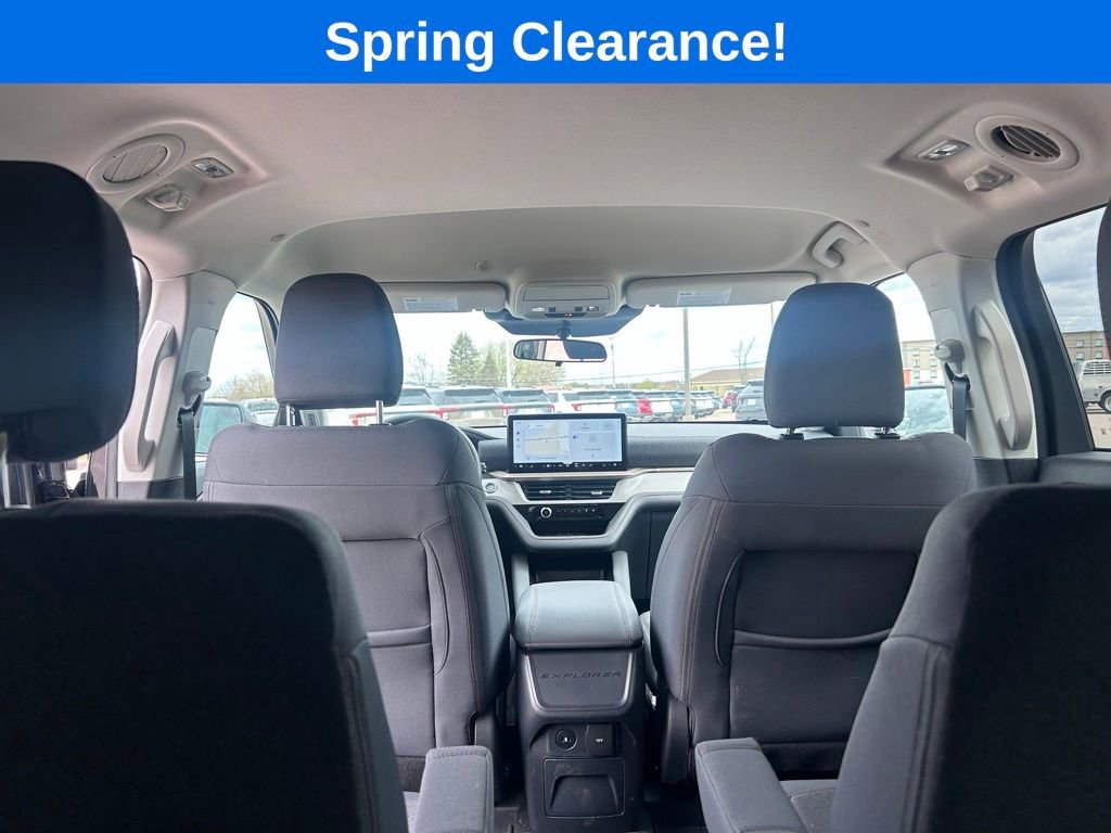 Used 2026 Ford Explorer Active AWD/4WD image 21