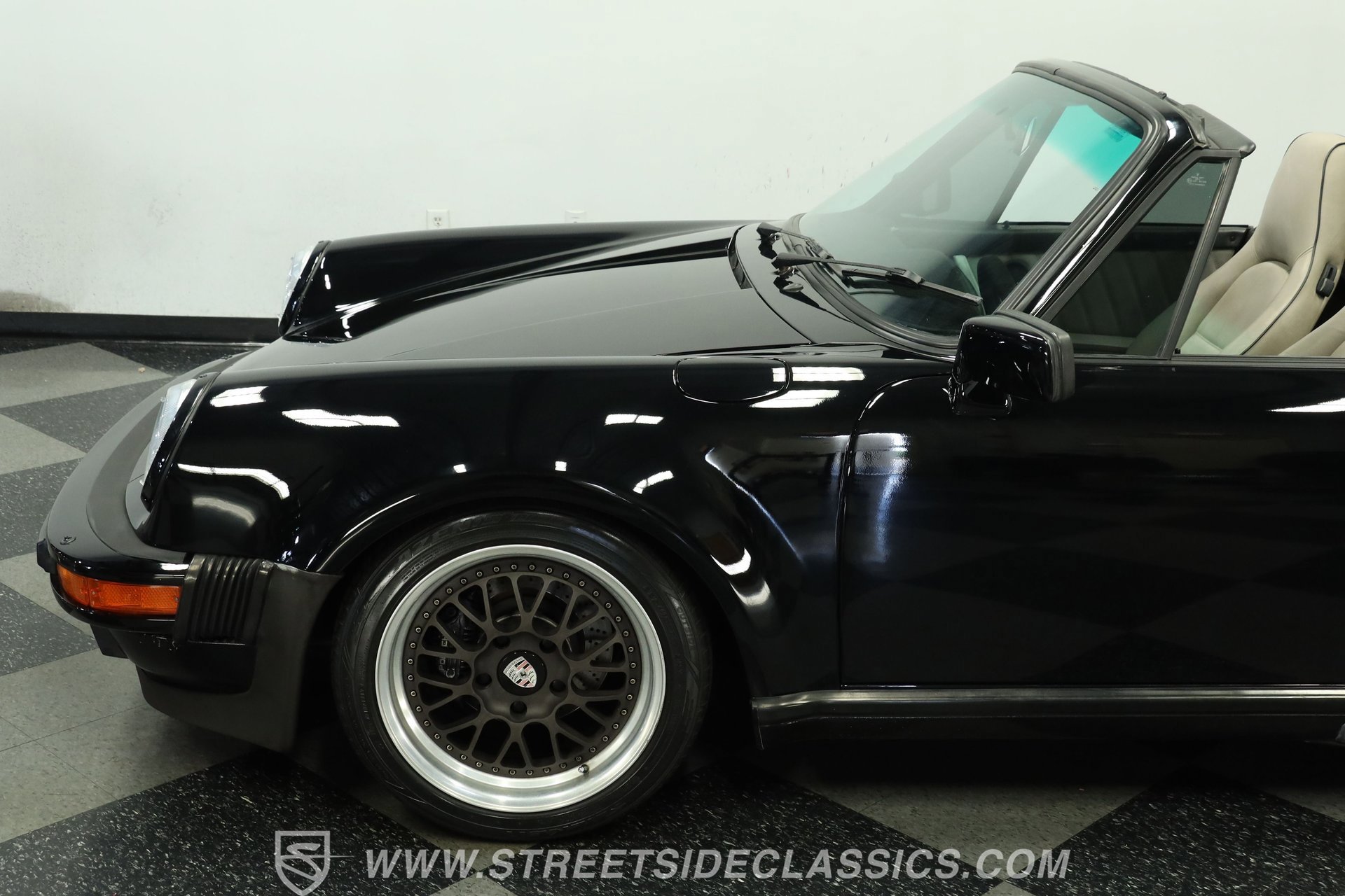 Used 1988 Porsche 911 Carrera RWD image 22