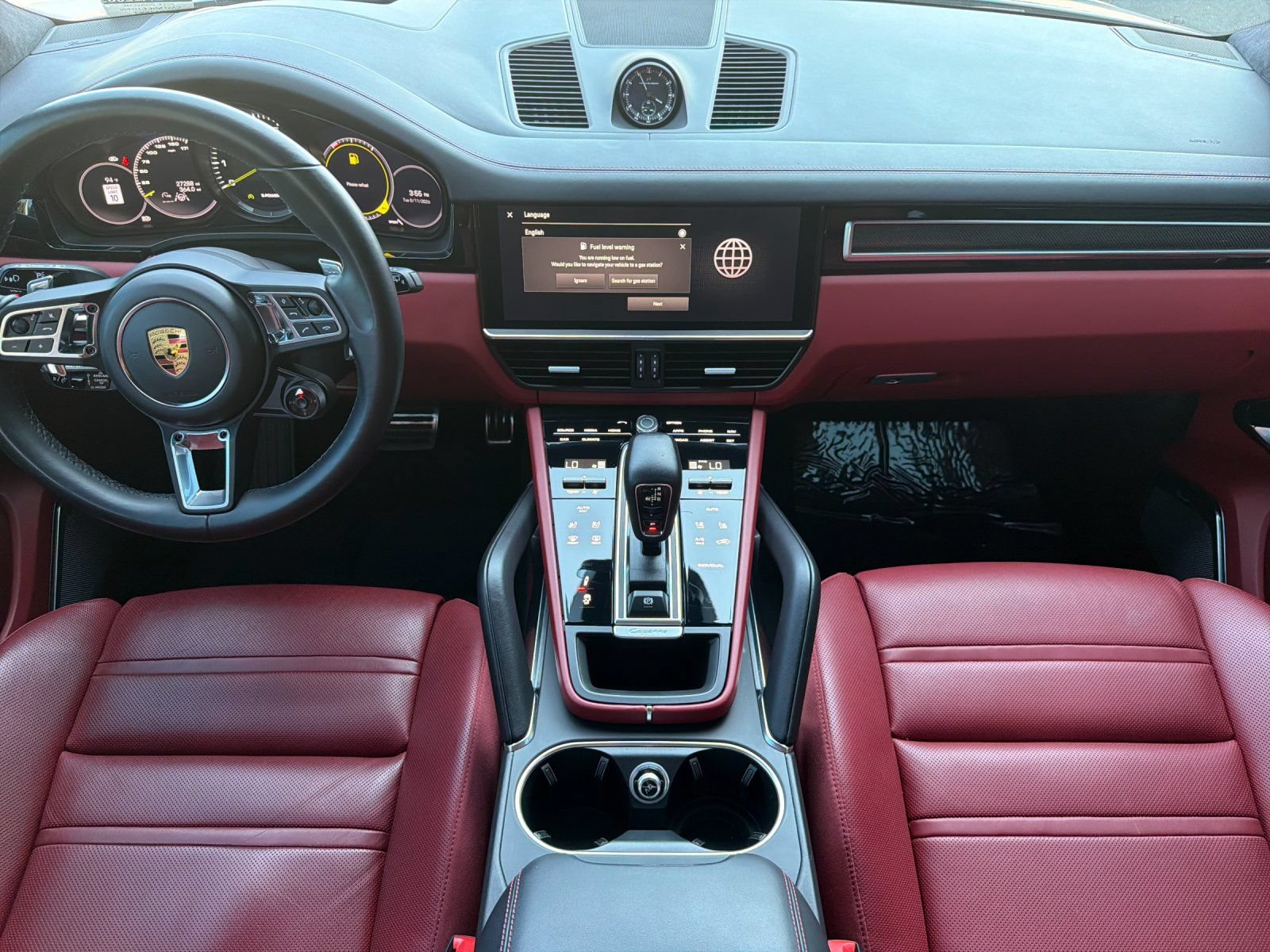 Certified 2023 Porsche Cayenne Turbo S AWD/4WD image 7