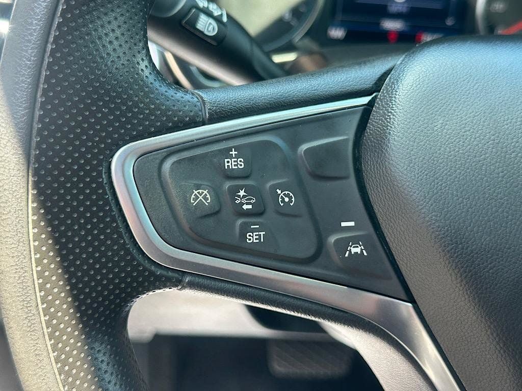 Used 2023 Chevrolet Equinox LT AWD/4WD image 21