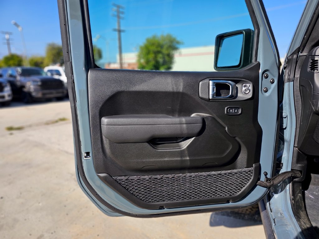 New 2026 Jeep Wrangler Unlimited Rubicon AWD/4WD image 20