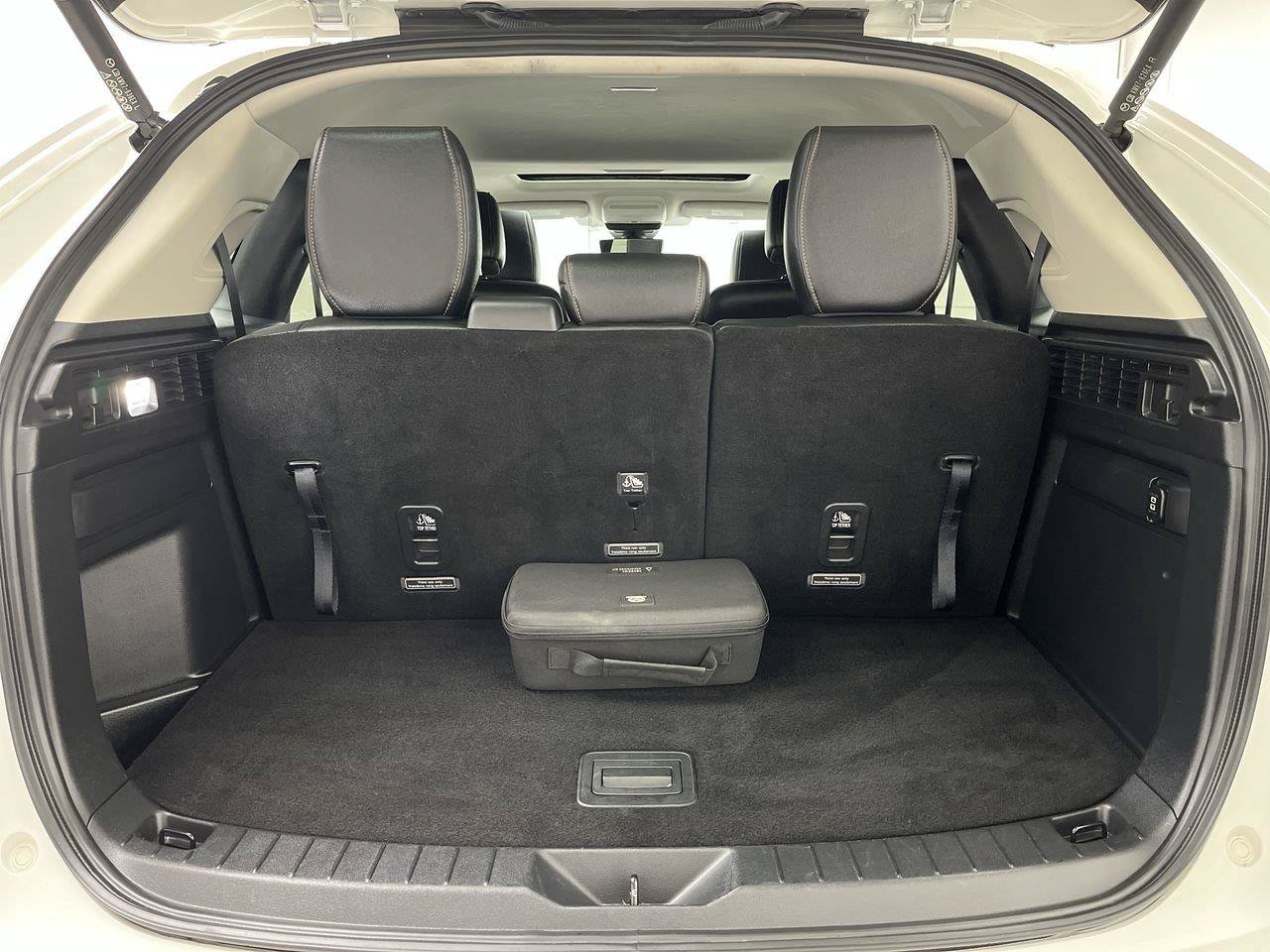 Certified 2024 MAZDA CX-90 3.3 Turbo w/ Preferred Plus AWD/4WD image 29