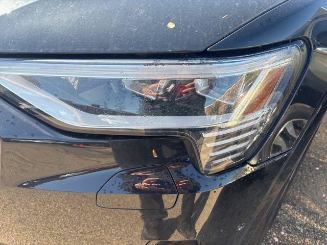 Certified 2023 Audi e-tron Premium Plus w/ Premium Plus Package AWD/4WD image 2