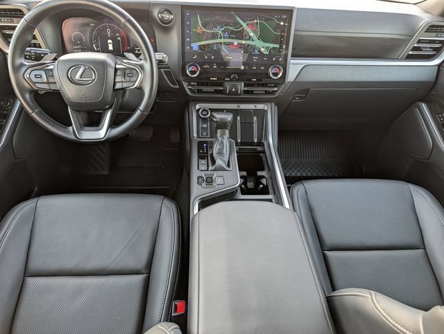 Used 2025 Lexus GX 550 w/ Accessory Package (2T) AWD/4WD image 10