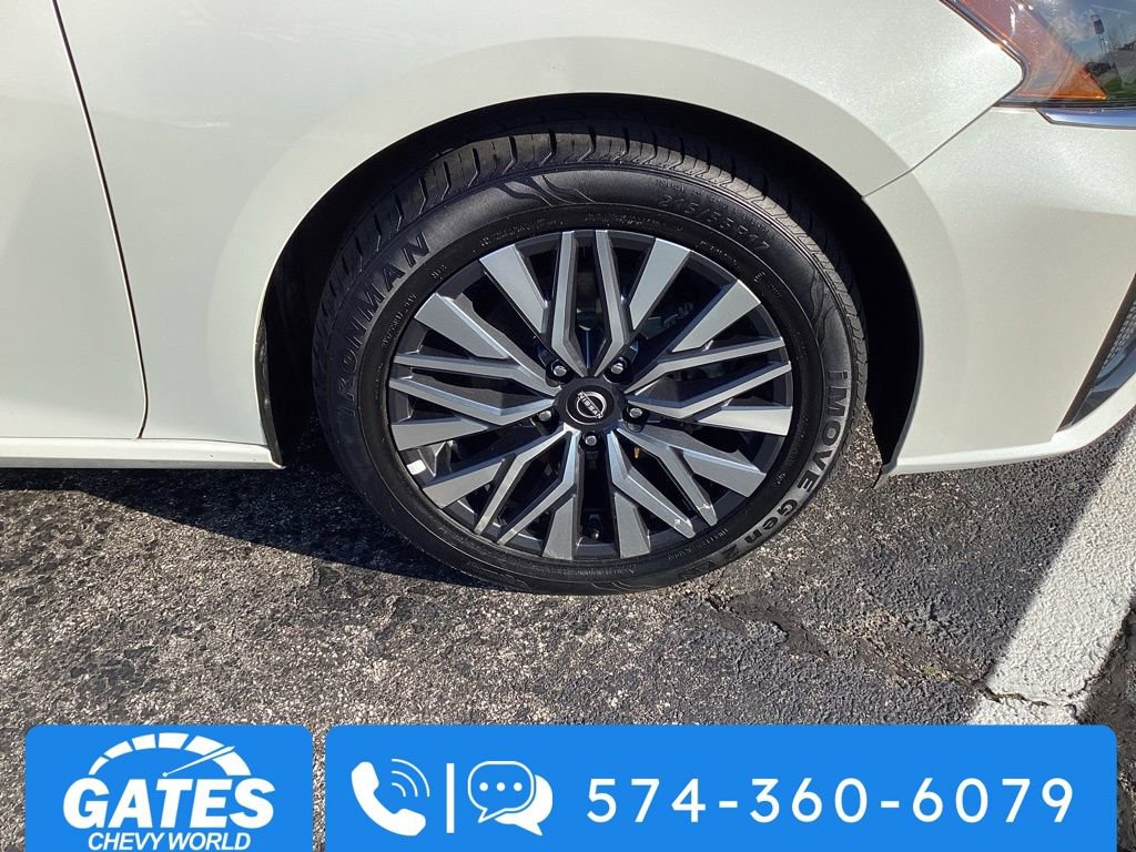 Used 2025 Nissan Altima 2.5 SV FWD image 28