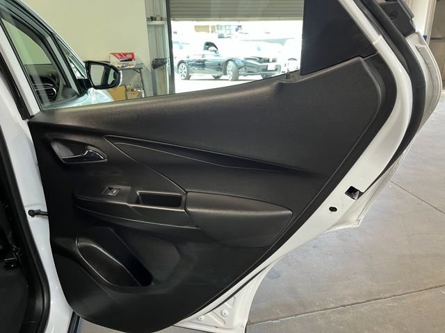 Used 2023 Chevrolet Bolt LT w/ Infotainment Package FWD image 15