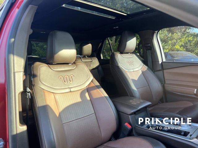 Used 2021 Ford Explorer King Ranch w/ Premium Technology Package RWD image 36