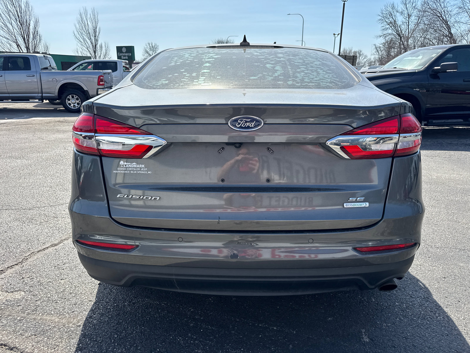Used 2020 Ford Fusion SE image 4