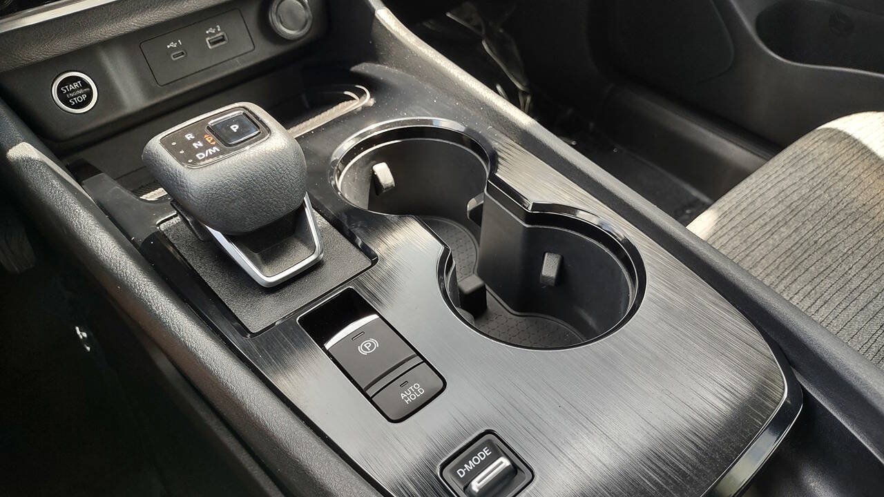 Used 2021 Nissan Rogue SV FWD image 24